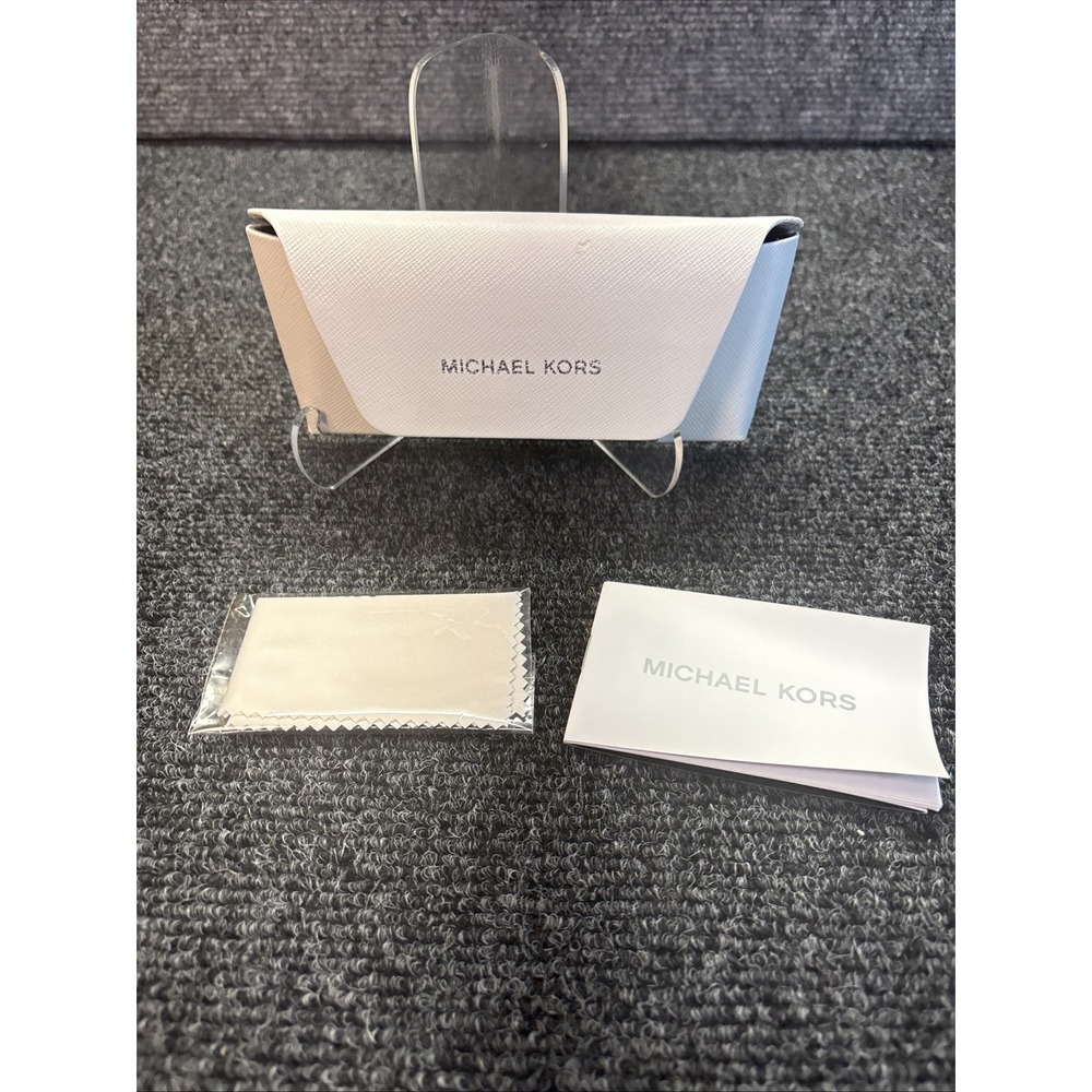 NeW~ Michael Kors White~Eyeglasses/Sunglasses‎ Case with Cloth